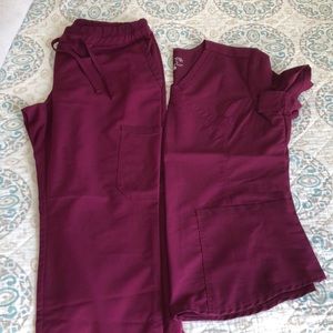 Gently worn - Scrubology set- medium petite bottoms, medium top